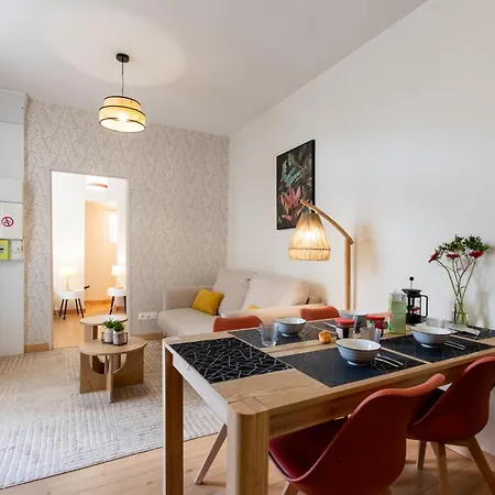 Lägenhet Le Balcon Fleuri - 9 Min Sanctuaires - Renove & Equipe - Calme Sur Cour - 4 Couchages *