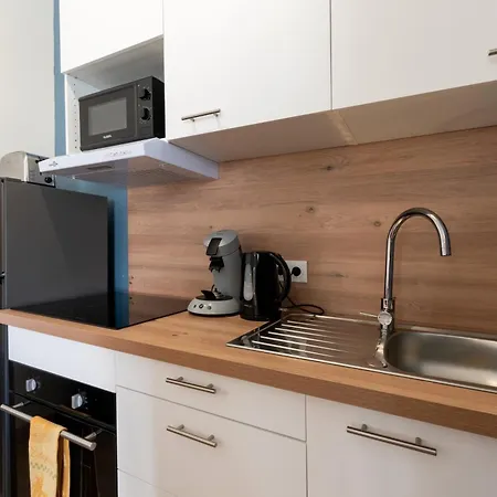 Le Balcon Fleuri - 9 Min Sanctuaires - Renove & Equipe - Calme Sur Cour - 4 Couchages Apartment