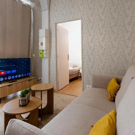 Le Balcon Fleuri - 9 Min Sanctuaires - Renove & Equipe - Calme Sur Cour - 4 Couchages * 루르드