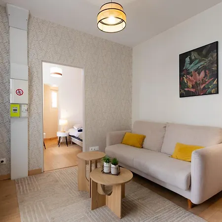 Le Balcon Fleuri - 9 Min Sanctuaires - Renove & Equipe - Calme Sur Cour - 4 Couchages 아파트