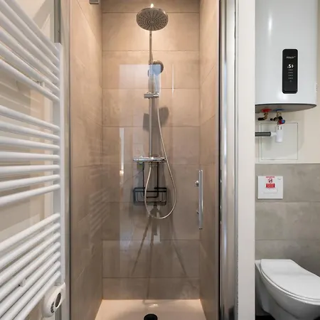 Le Balcon Fleuri - 9 Min Sanctuaires - Renove & Equipe - Calme Sur Cour - 4 Couchages 아파트 루르드