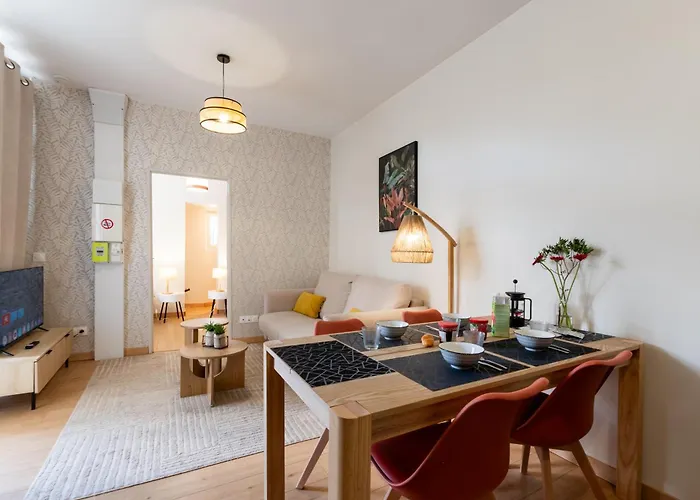 Apartment Le Balcon Fleuri - 9 Min Sanctuaires - Renove & Equipe - Calme Sur Cour - 4 Couchages *