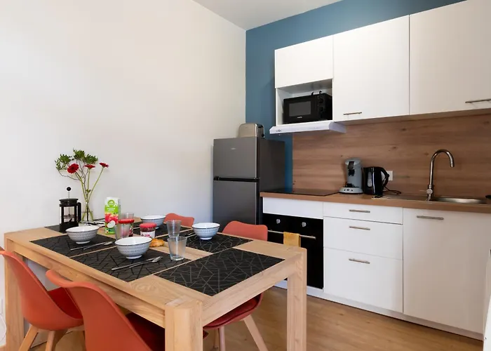 Le Balcon Fleuri - 9 Min Sanctuaires - Renove & Equipe - Calme Sur Cour - 4 Couchages