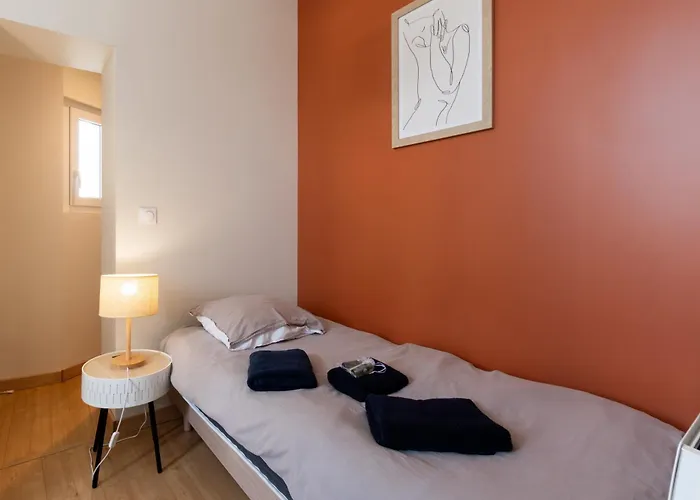 Le Balcon Fleuri - 9 Min Sanctuaires - Renove & Equipe - Calme Sur Cour - 4 Couchages Apartment *