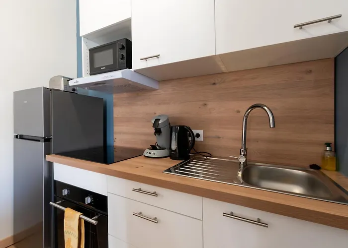 Le Balcon Fleuri - 9 Min Sanctuaires - Renove & Equipe - Calme Sur Cour - 4 Couchages Apartament